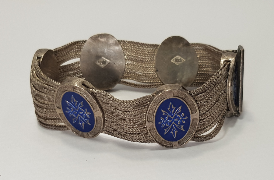 GÜMÜŞ ÜZERİ MİNELİ BİLEZİK