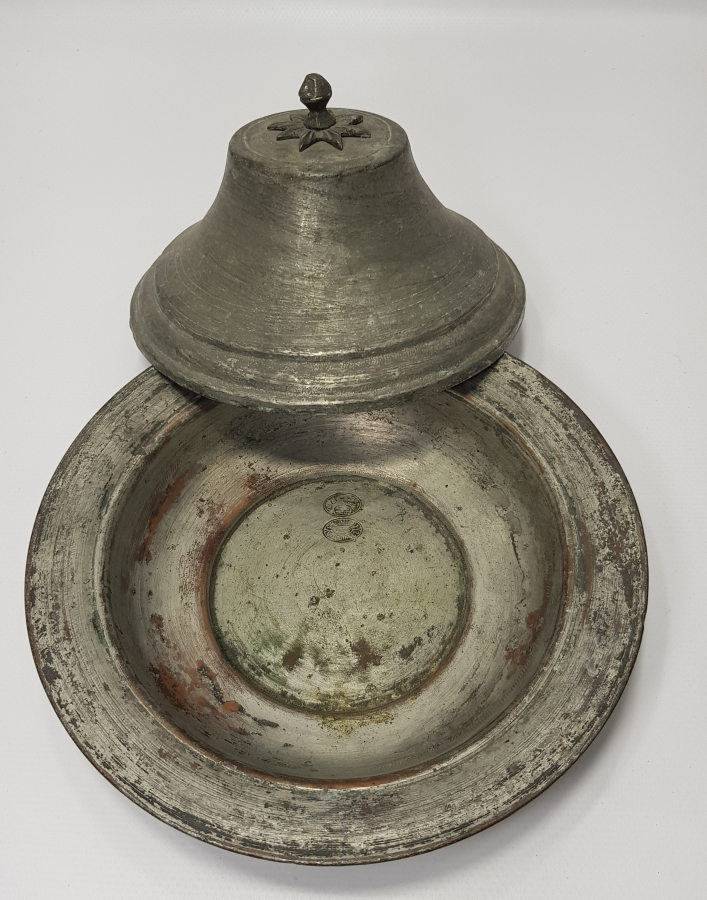 OSMANLI DÖNEMİ ERMENİ USTA YAPIMI OSMANLICA VE ERMENİCE DAMGALI KAPAKLI BAKIR LENGER