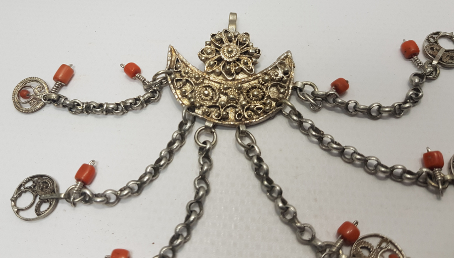 OSMANLI DÖNEMİ GÜVERSE İŞÇİLİKLİ TUĞRALI GÜMÜŞ FES SÜSÜ