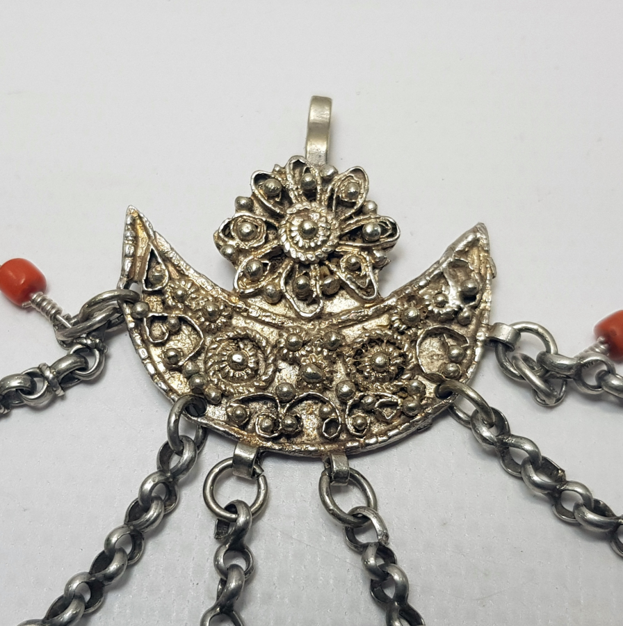 OSMANLI DÖNEMİ GÜVERSE İŞÇİLİKLİ TUĞRALI GÜMÜŞ FES SÜSÜ