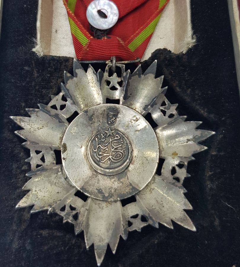 OSMANLI DÖNEMİ ORJİNAL KUTUSUNDA ÇİL KONDÜSYONDA MECİDİ NİŞANI