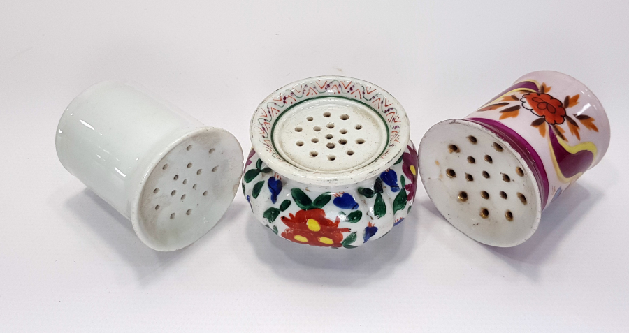 OSMANLI DÖNEMİ ÜÇLÜ PORSELEN RIHDAN SETİ