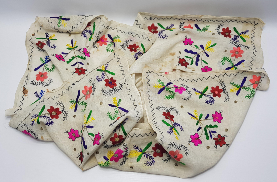 OSMANLI DÖNEMİ TEL KIRMA VE İPEK İŞLEMELİ ÇEVRE ÖRTÜ