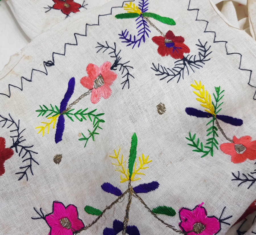 OSMANLI DÖNEMİ TEL KIRMA VE İPEK İŞLEMELİ ÇEVRE ÖRTÜ