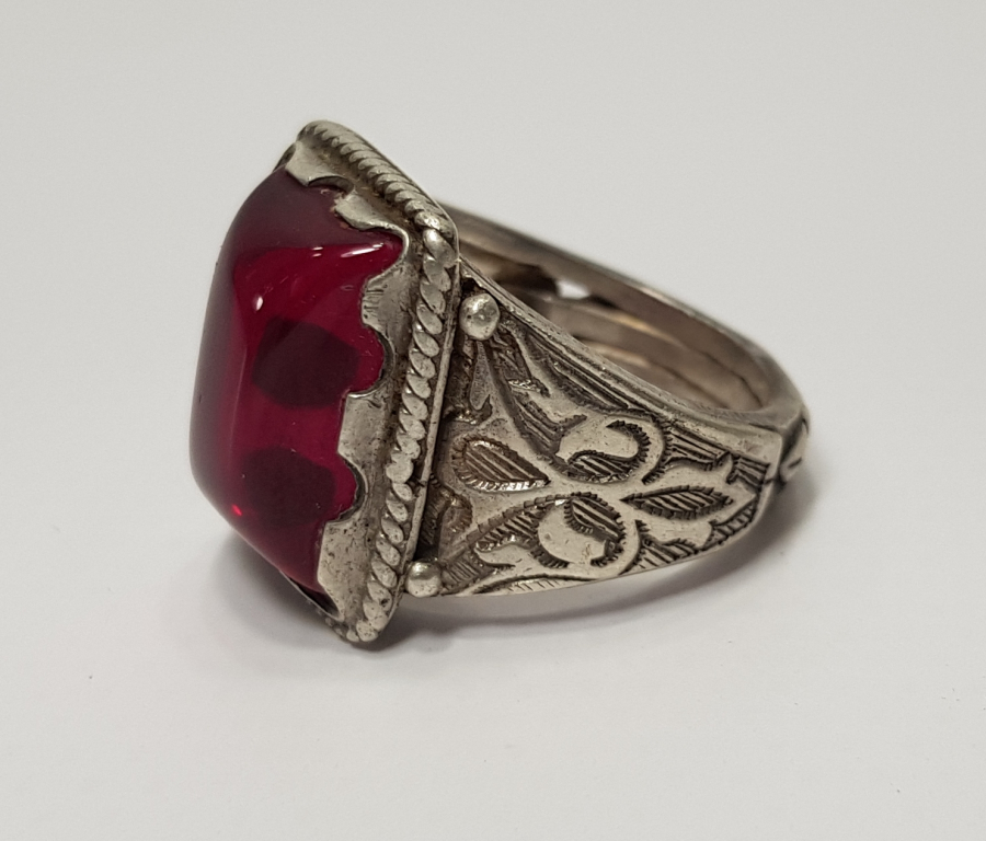 YAKUT TAŞLI GÜMÜŞ ERKEK YÜZÜK