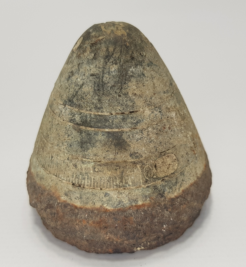 1. DÜNYA SAVAŞI DÖNEMİ ÜZERİ OSMANLICA YAZILI TOP MERMİSİ BAŞLIĞI