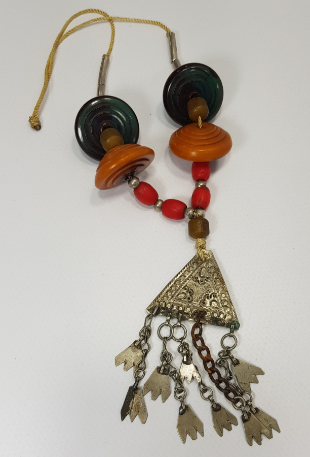 OSMANLI DÖNEMİ GÜMÜŞ, KATALİN VE MERCAN TAŞLARDAN OLUŞAN KOLYE