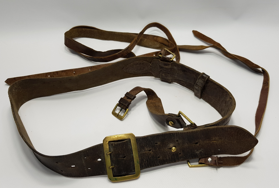 1. DÜNYA SAVAŞI DÖNEMİ DERİ SUBAY KEMERİ VE TABANCA KILIFI