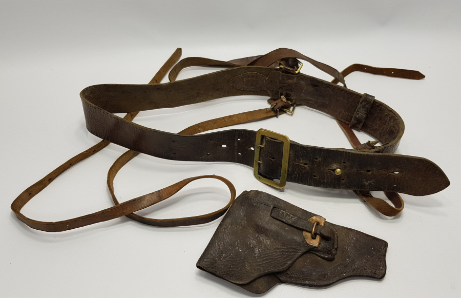 1. DÜNYA SAVAŞI DÖNEMİ DERİ SUBAY KEMERİ VE TABANCA KILIFI