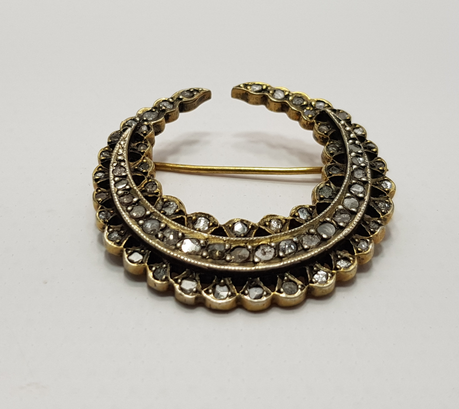 HİLAL FORMLU BÜYÜK BOY ELMAS BROŞ