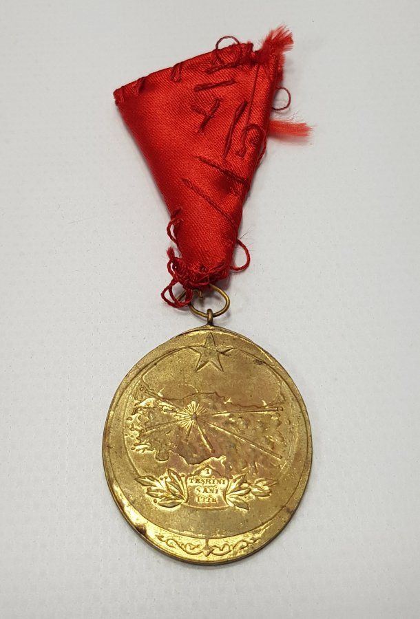 ORJİNAL ASKILI TÜRKÇE YAZILI İSTİKLAL MADALYASI