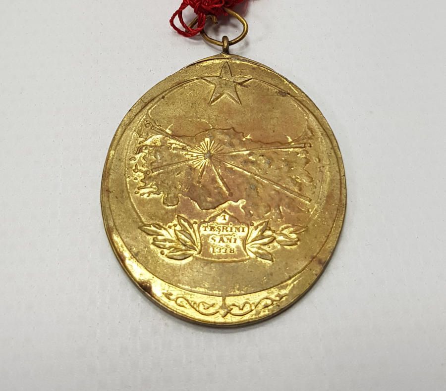 ORJİNAL ASKILI TÜRKÇE YAZILI İSTİKLAL MADALYASI