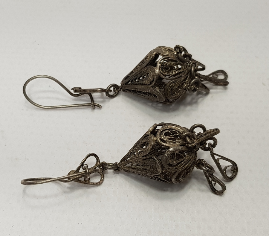 OSMANLI DÖNEMİ TELKARİ İŞÇİLİKLİ BİR ÇİFT GÜMÜŞ KÜPE