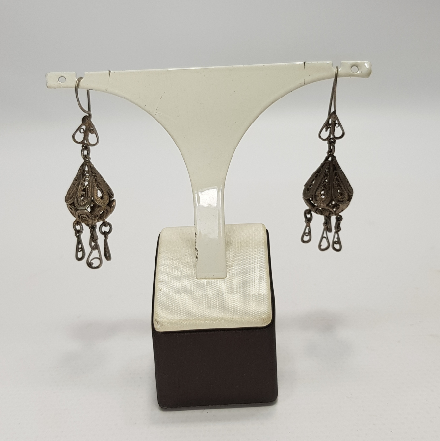 OSMANLI DÖNEMİ TELKARİ İŞÇİLİKLİ BİR ÇİFT GÜMÜŞ KÜPE