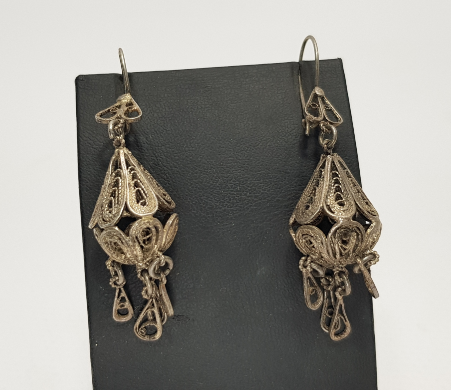 OSMANLI DÖNEMİ TELKARİ İŞÇİLİKLİ BİR ÇİFT GÜMÜŞ KÜPE