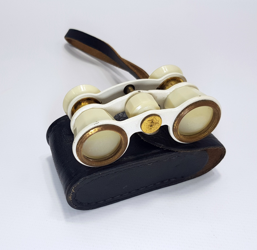 1900 BAŞLARI DERİ KILIFINDA SEDEF İŞÇİLİKLİ DÜRBÜN