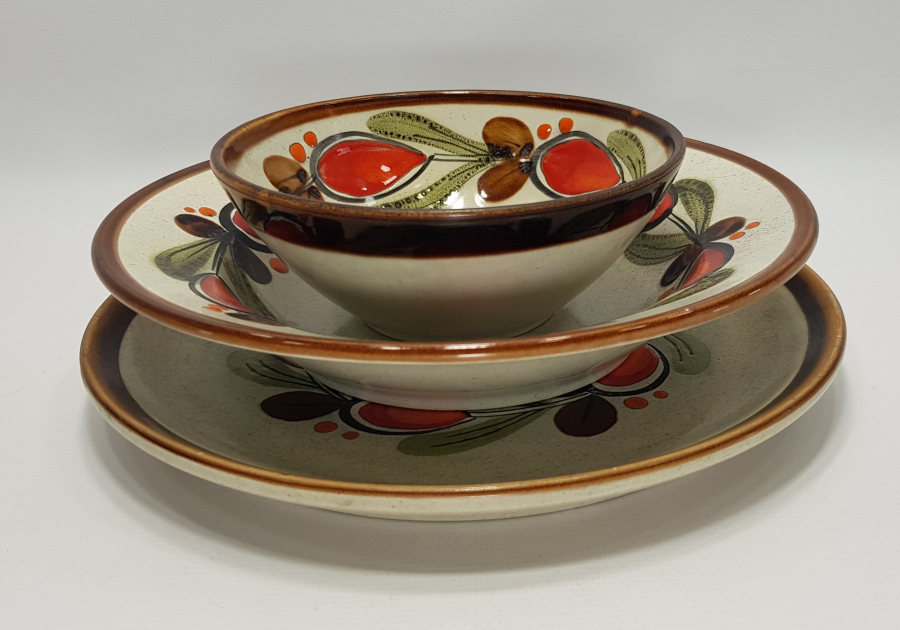 BERNAU SCHRAMBERG BİR KİŞİLİK PORSELEN YEMEK SERVİS SETİ 