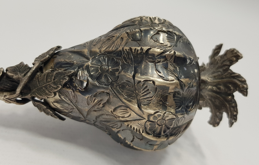 İŞLEMELİ GÜMÜŞ GÜLEBDAN