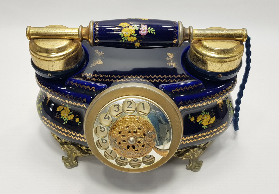 1960'LARDAN PORSELEN TELEFON