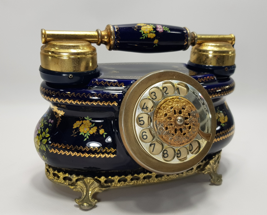 1960'LARDAN PORSELEN TELEFON