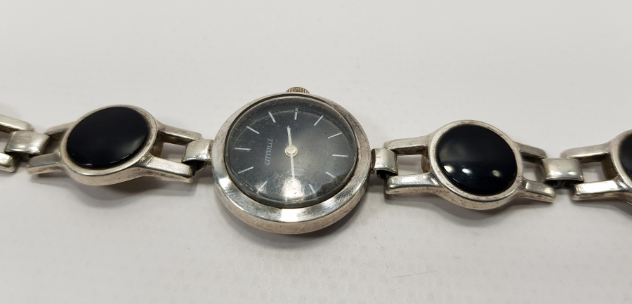 RUS YAPIMI OLTU TAŞLI GÜMÜŞ KURMALI KOL SAATİ