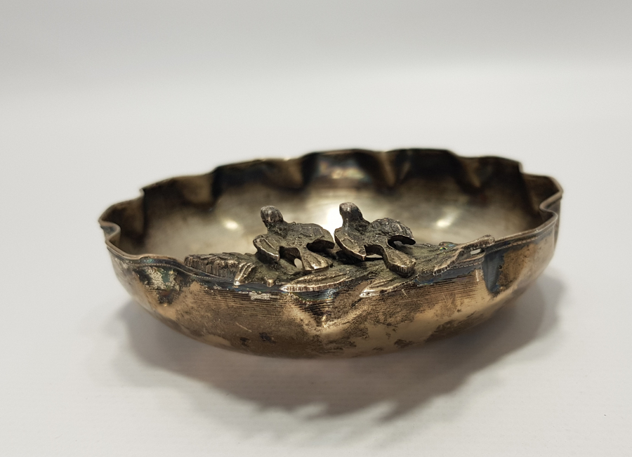 1940's SÜLEYMANİYE İŞİ ÇİFT KUŞLU GÜMÜŞ ŞEKERLİK