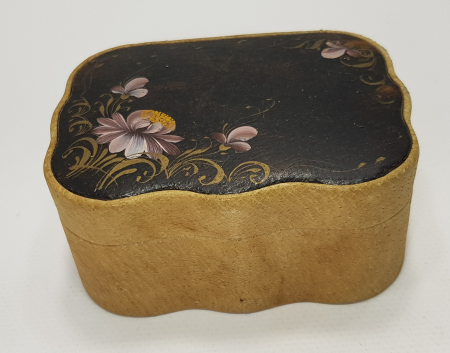 OSMANLI DÖNEMİ DERİ ÜZERİ EL BOYAMA SAAT KUTUSU