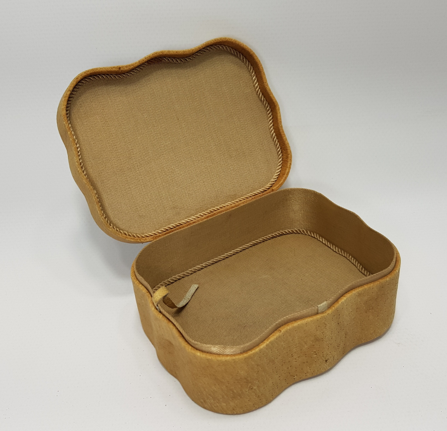 OSMANLI DÖNEMİ DERİ ÜZERİ EL BOYAMA SAAT KUTUSU