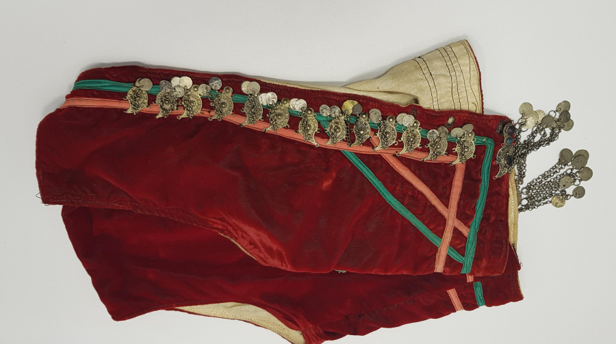 OSMANLI DÖNEMİ AMASYA YÖRESİ GÜMÜŞ SÜSLEMELİ YELEK - NADİR