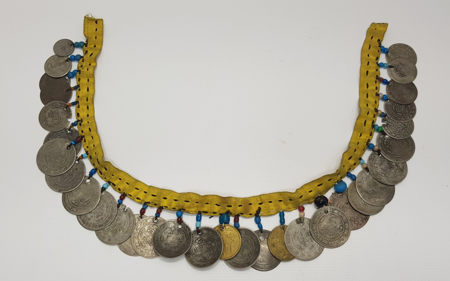 OSMANLI DÖNEMİ GÜMÜŞ PARALARDAN OLUŞAN GELİN DÖŞLÜĞÜ