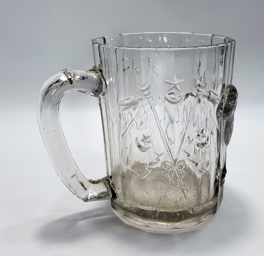 OSMANLI DÖNEMİ AY YILDIZ, SANCAK VE ASLAN FİGÜRLÜ BİRA BARDAĞI