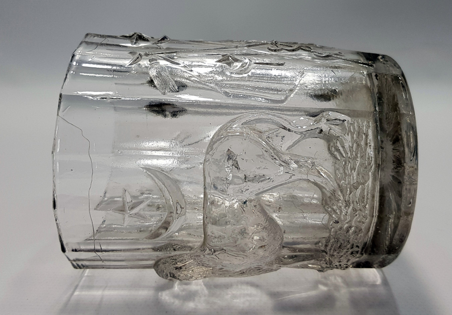 OSMANLI DÖNEMİ AY YILDIZ, SANCAK VE ASLAN FİGÜRLÜ BİRA BARDAĞI