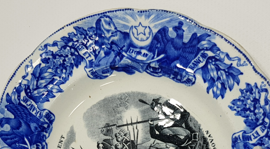 PADOVA SAVAŞI: HÜCUM EDEN OSMANLI ASKERLERİ TEMALI PORSELEN TABAK 