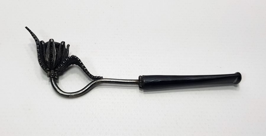 OSMANLI DÖNEMİ TELKARİ İŞÇİLİKLİ GÜMÜŞ SİGARA AĞIZLIĞI