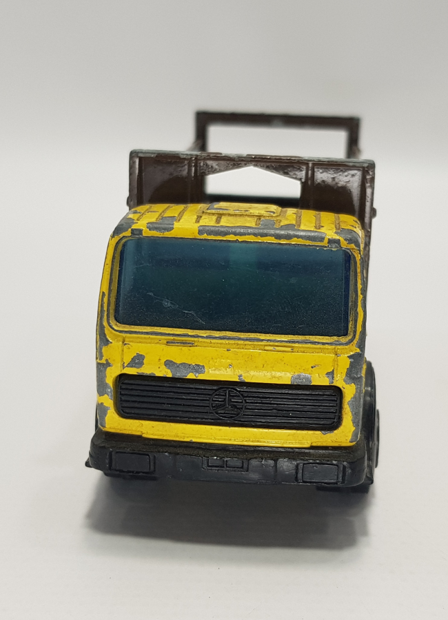 MAJORETTE MERCEDES OYUNCAK KAMYON 