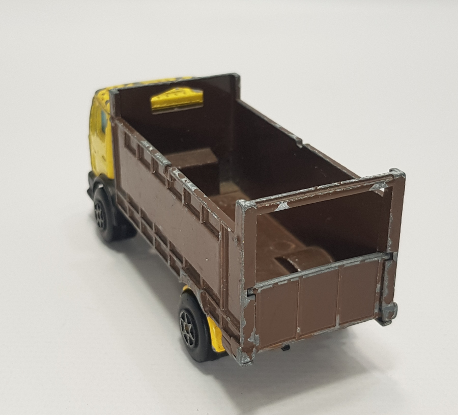 MAJORETTE MERCEDES OYUNCAK KAMYON 