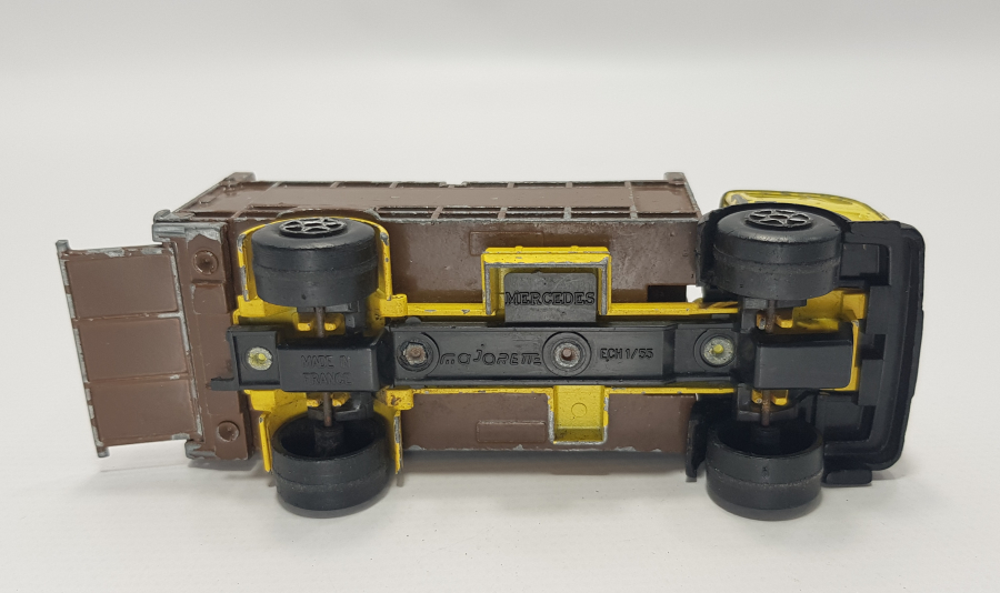 MAJORETTE MERCEDES OYUNCAK KAMYON 