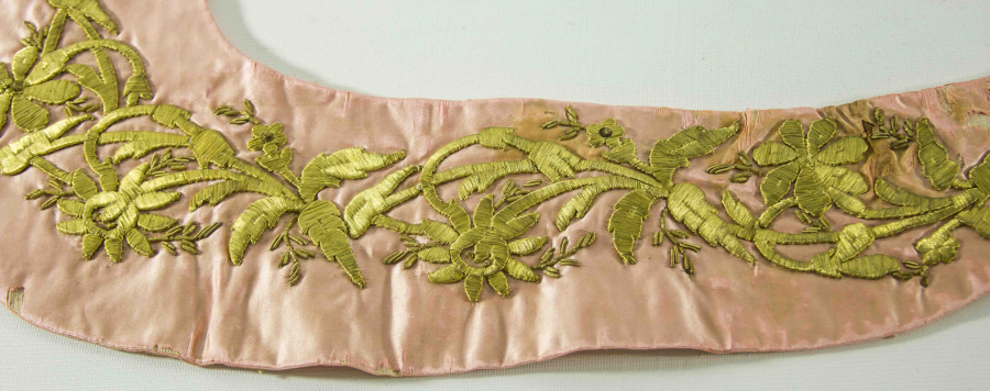 OSMANLI DÖNEMİ SIRMA İŞÇİLİKLİ ELBİSE FRAGMANLARI