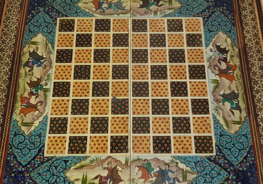 ÖZEL YAPIM MÜNYATÜRLÜ MARKÜTERİ TAVLA