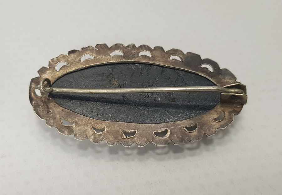 1930'LARDAN OLTU TAŞLI GÜMÜŞ BROŞ