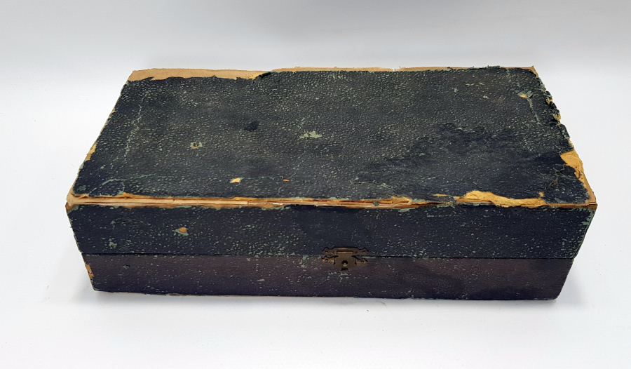 KUTUSUNDA GÜMÜŞ SEYAHAT TAKIMI