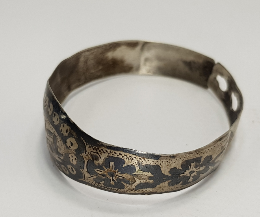 ÜZERİ OSMANLICA YAZILI SAVATLI GÜMÜŞ BİLEKLİK