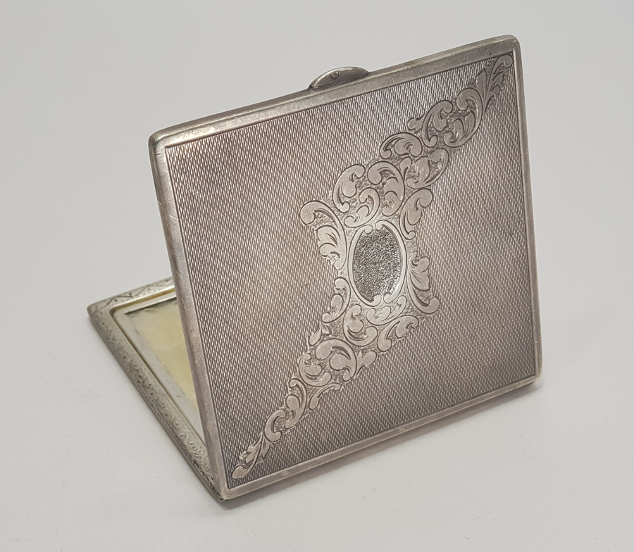 ANTİKA GÜMÜŞ PUDRİYER