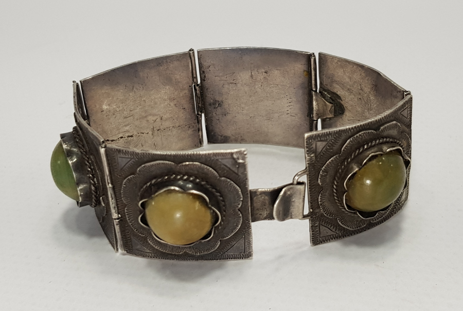 DOĞAL TAŞLARLA BEZELİ ÖZEL YAPIM GÜMÜŞ BİLEKLİK