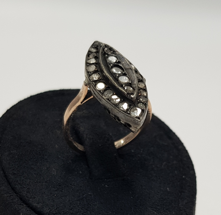 ALTIN ÜZERİ ELMASLI MEKİK YÜZÜK