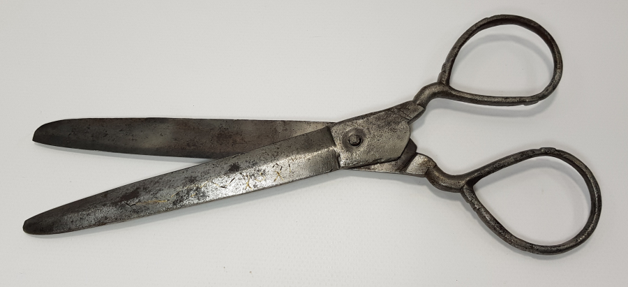 OSMANLI DÖNEMİ EL DÖVME RUMCA YAZILI MAKAS