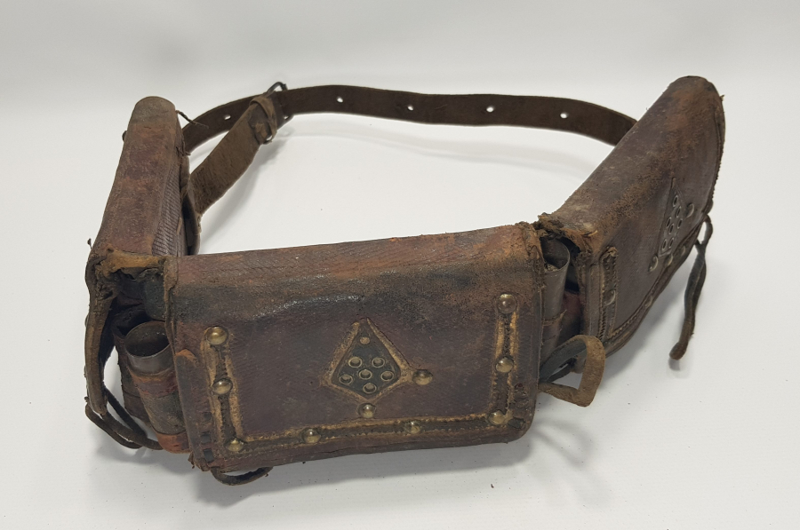 OSMANLI DÖNEMİ NADİR FORMDA KABARALI KÜTÜKLÜK