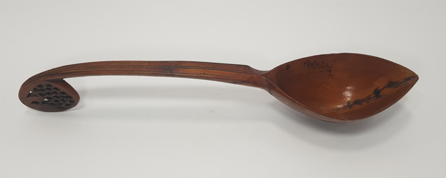 OSMANLI DÖNEMİ TEKKE İŞİ RUMİ MOTİFLİ VE OSMANLICA YAZILI AHŞAP KAŞIK