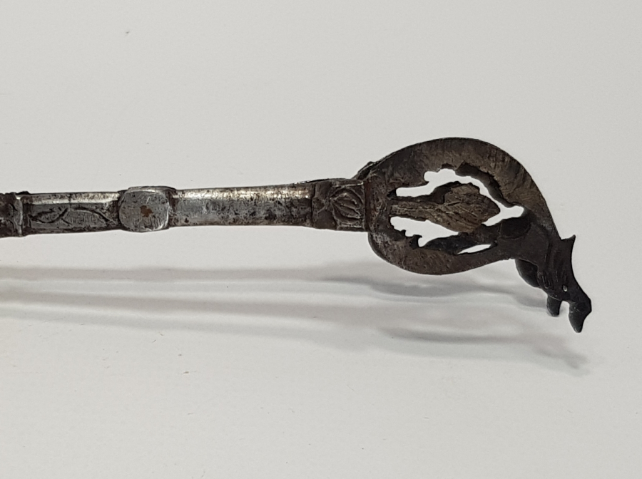 OSMANLI DÖNEMİ DÖVME DEMİRDEN MAMUL KÖZ MAŞASI