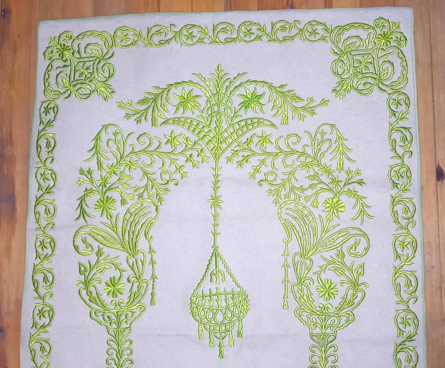 OSMANLI DÖNEMİ KEÇE ÜZERİ İPEK İŞLEME TEKKE İŞİ SECCADE